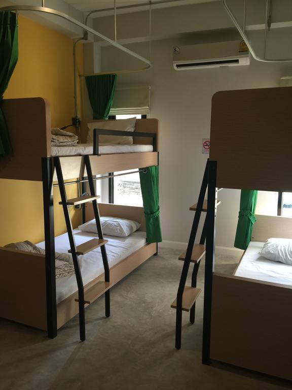 Bed@Town Hostel Bangkok Luaran gambar